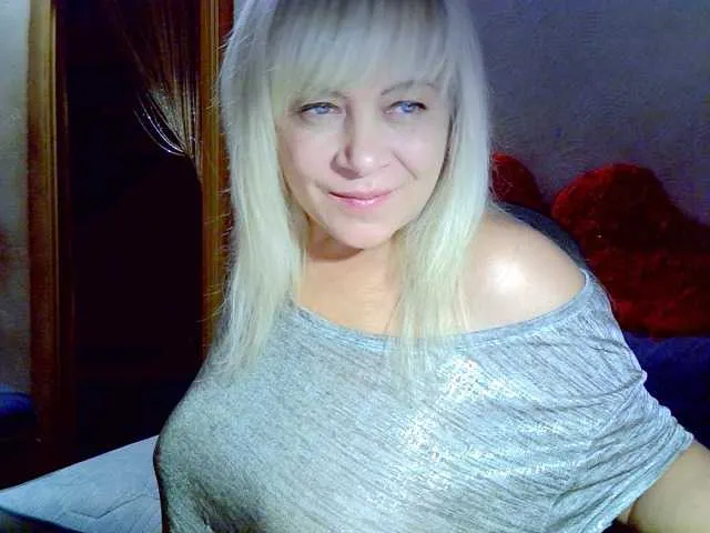 Offline Savan35na on BongaCams