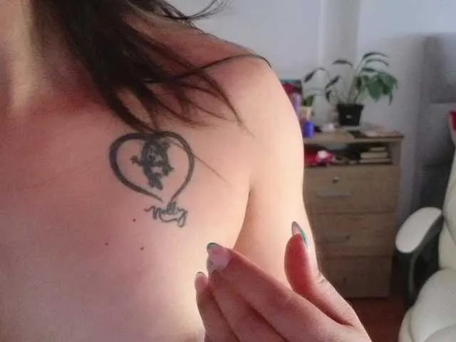 Offline shekina on BongaCams