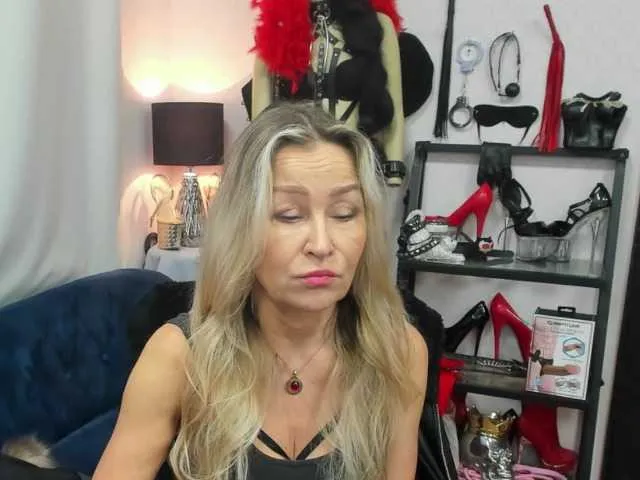 soft-crystal on BongaCams