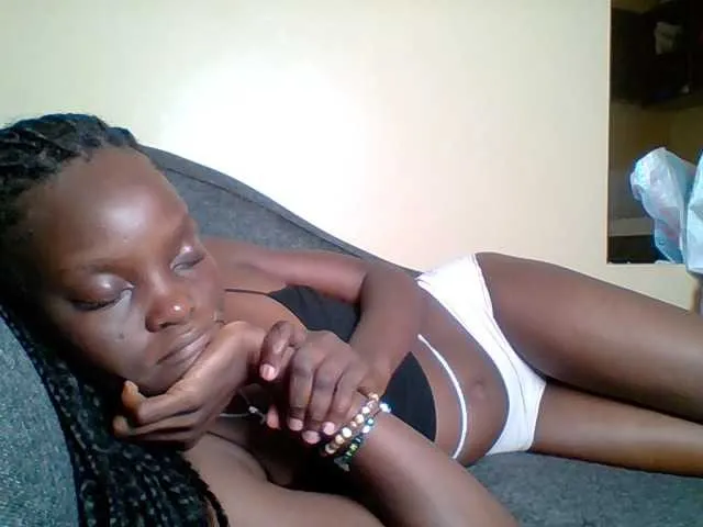 sweet-yummy-gurl on BongaCams 