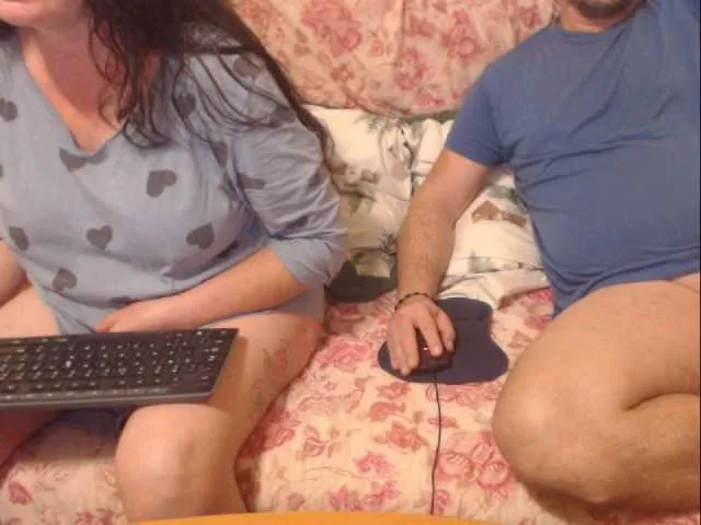 Offline sweetcouplesw on BongaCams