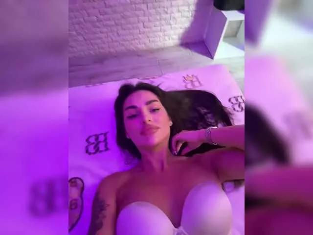 sweetkira25 on BongaCams 