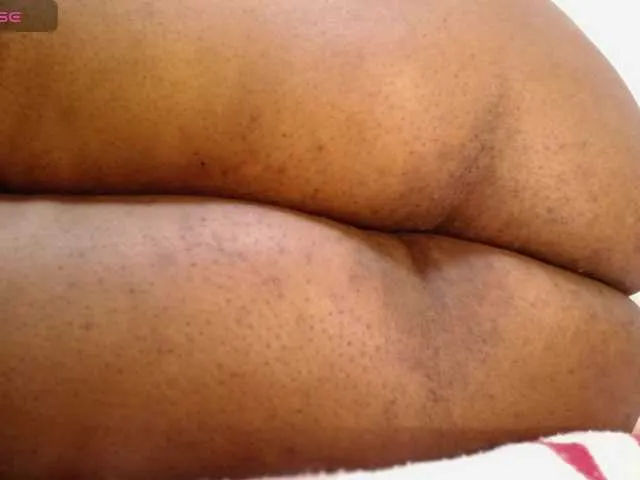 Offline thickebonymilf on BongaCams