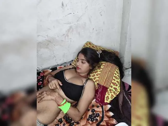 Freechat Tunnidelhi on BongaCams