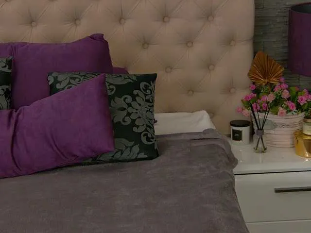 BongaCams VannyFoxx is Freechat VannyFoxx — I like giving blowjobs , i like getting fucked hard , and the best thing : VEINY DICKS