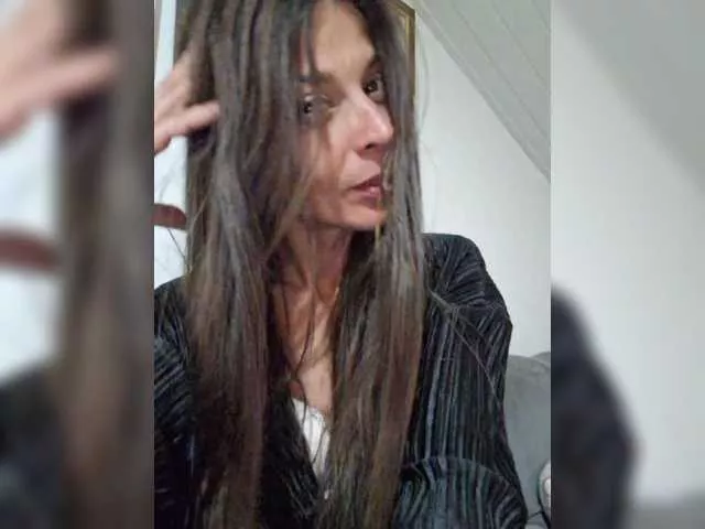 Freechat Viola18 on BongaCams