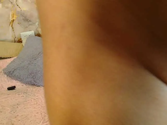 Offline zoeyfox on BongaCams