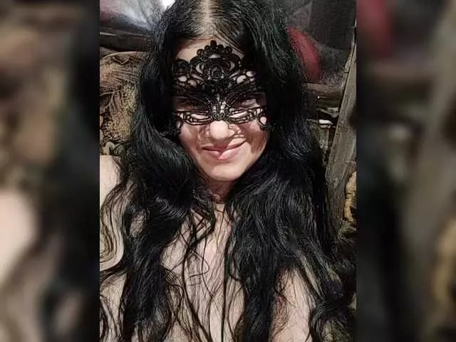 Offline ZulfaMillers on BongaCams