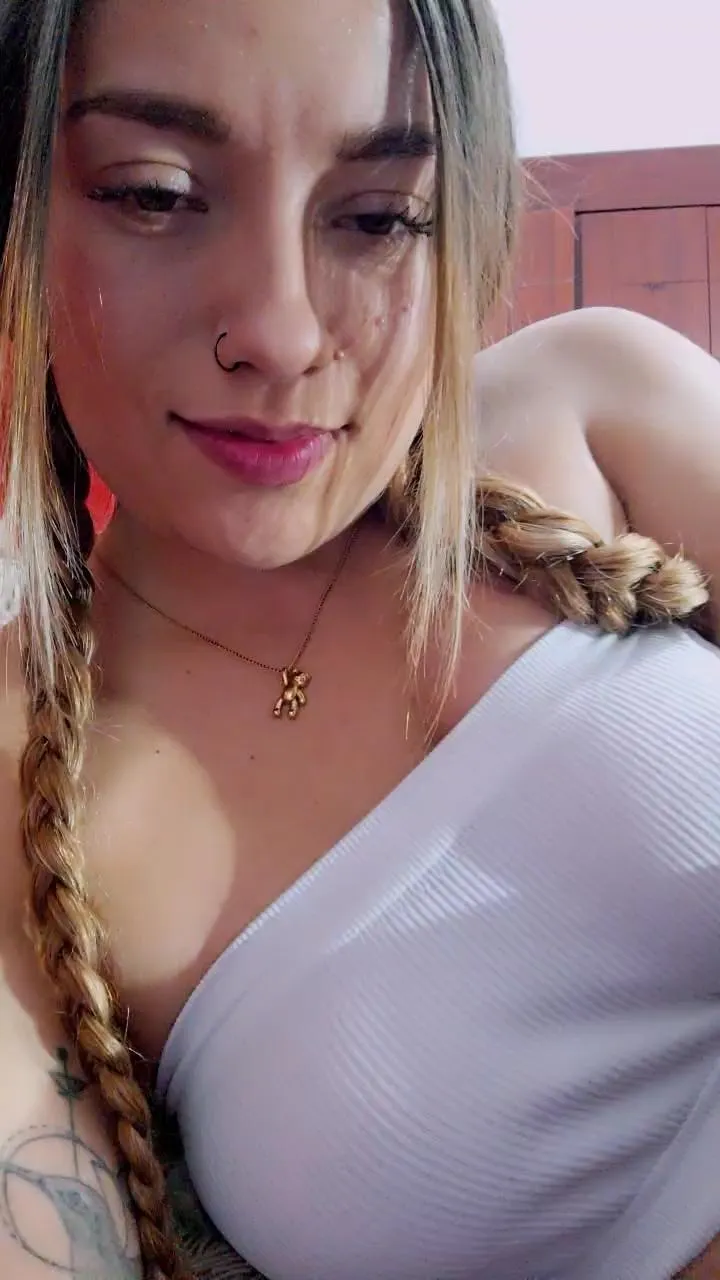 Freechat Agat4 on Cam4