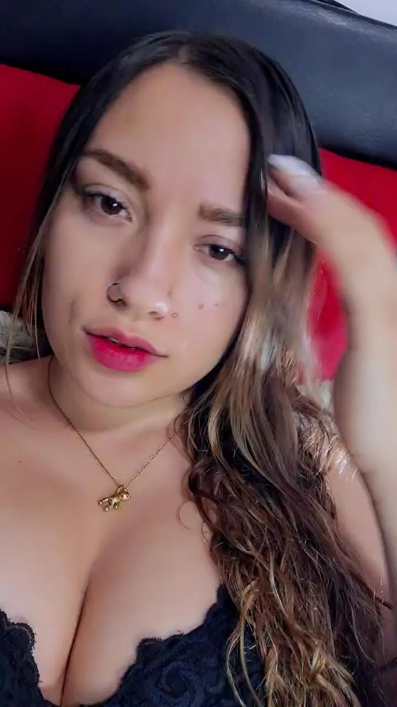 Freechat Agat4 on Cam4