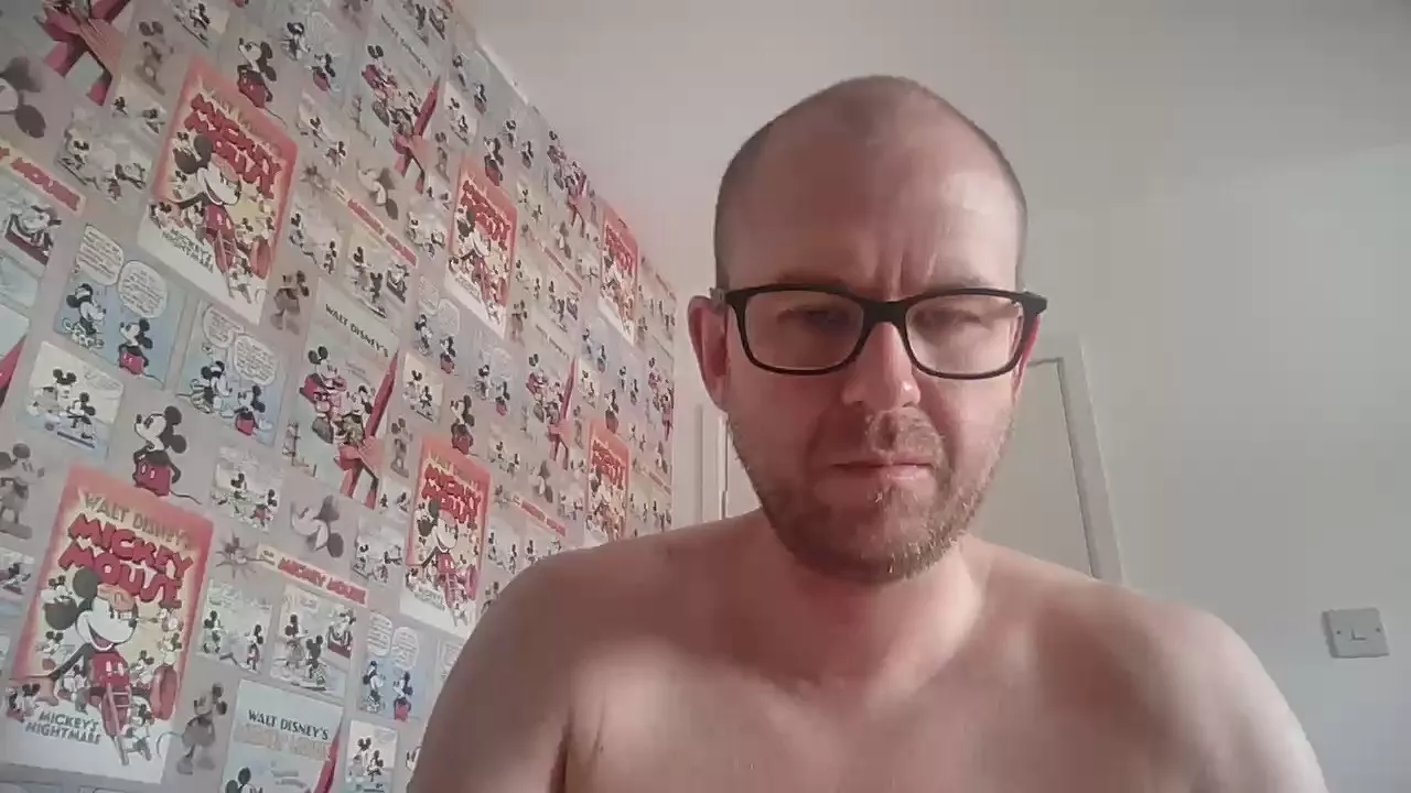 Offline agentbravo on Cam4