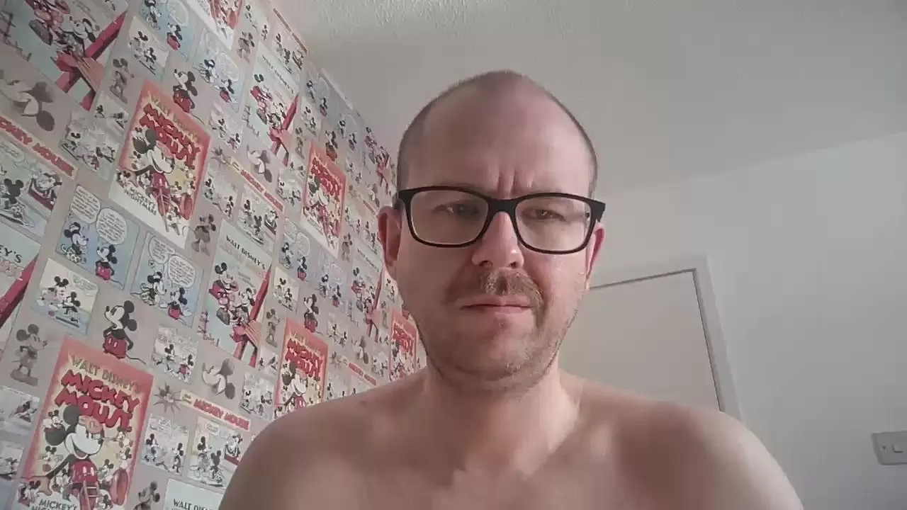 Offline agentbravo on Cam4