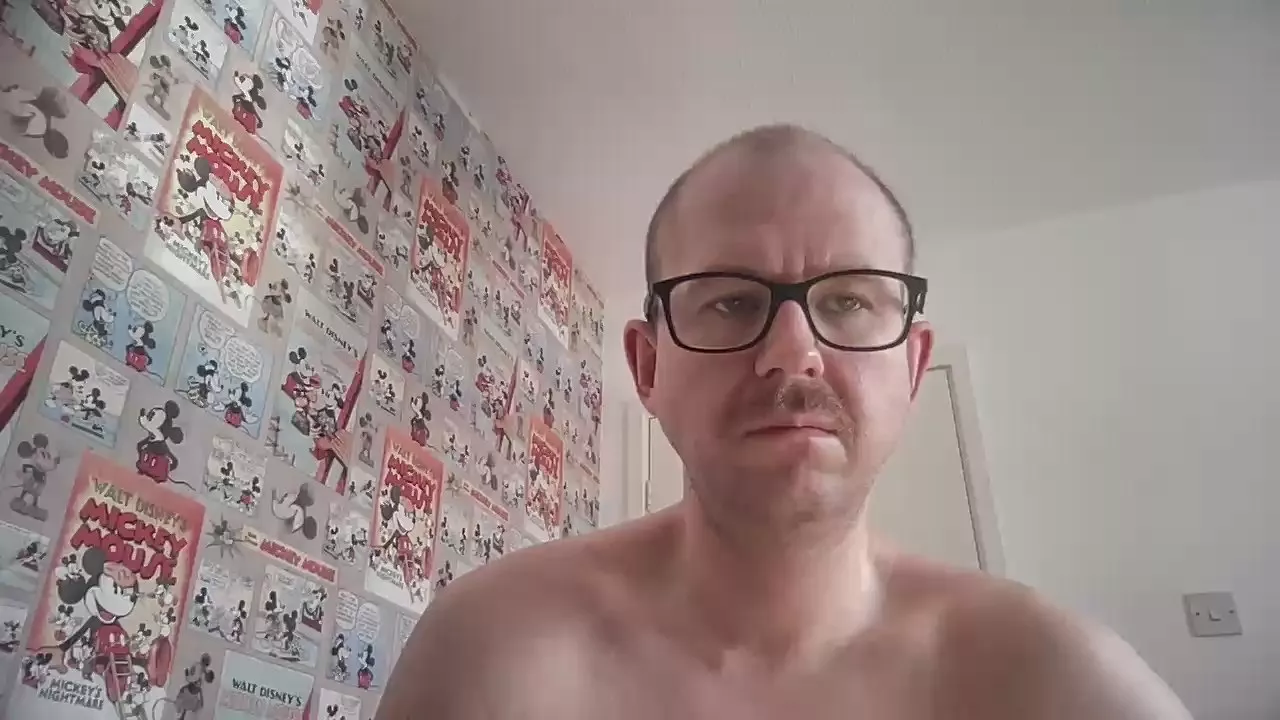 Offline agentbravo on Cam4