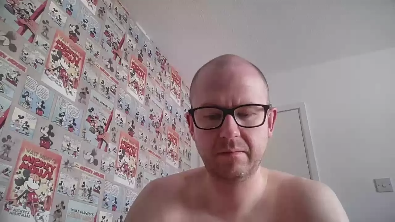 Offline agentbravo on Cam4