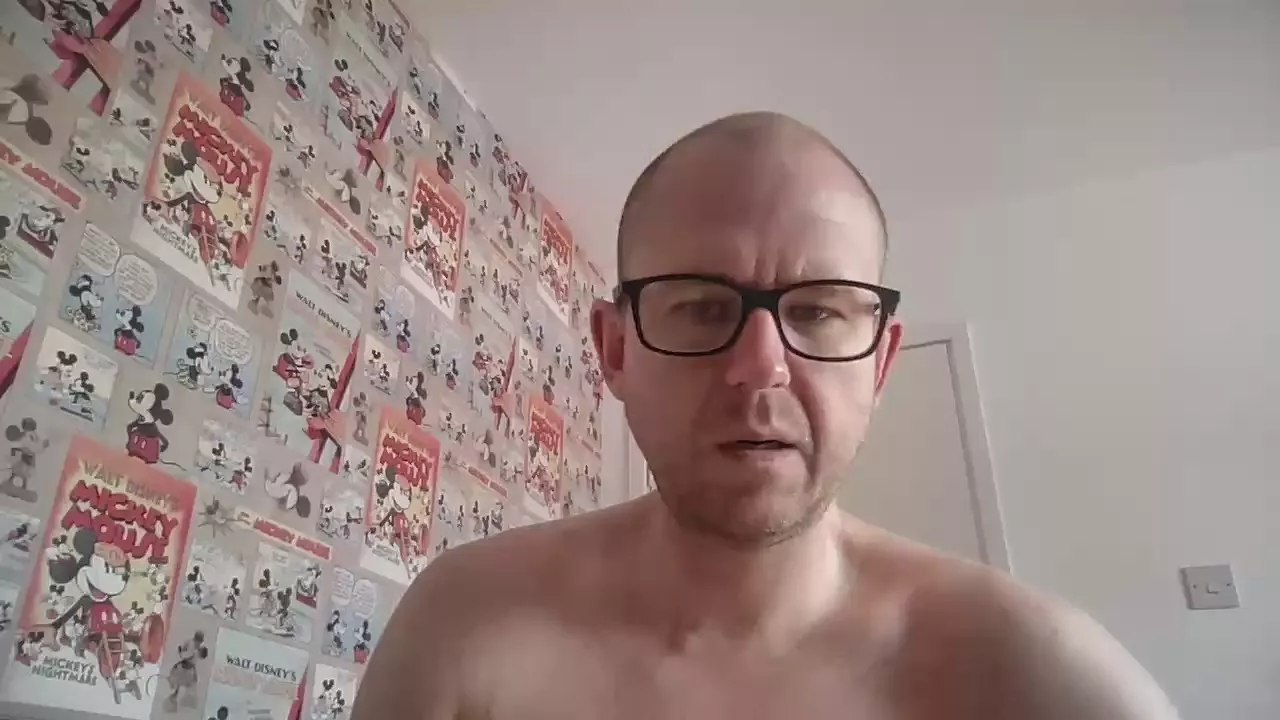 Offline agentbravo on Cam4