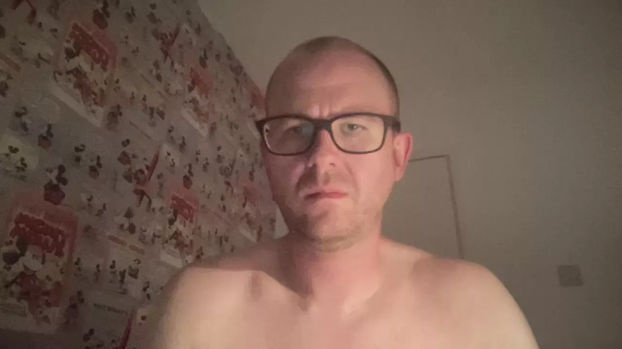 Offline agentbravo on Cam4