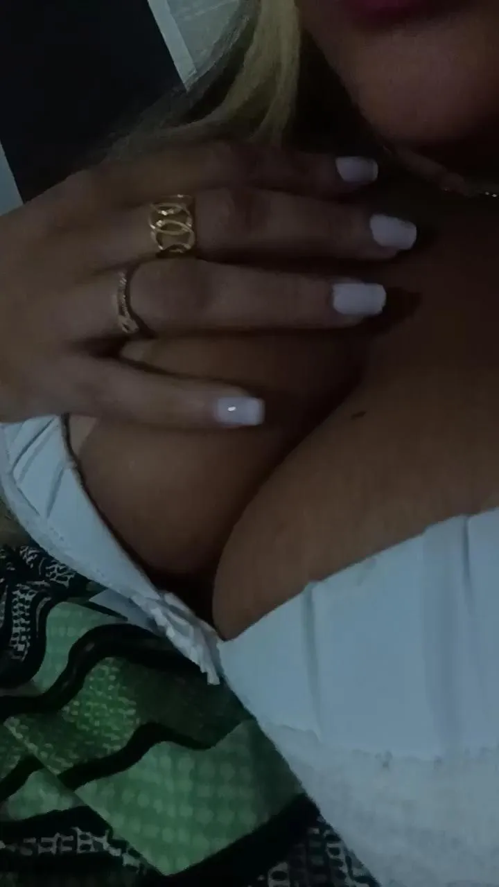 Amandalua01 — Freechat on Cam4