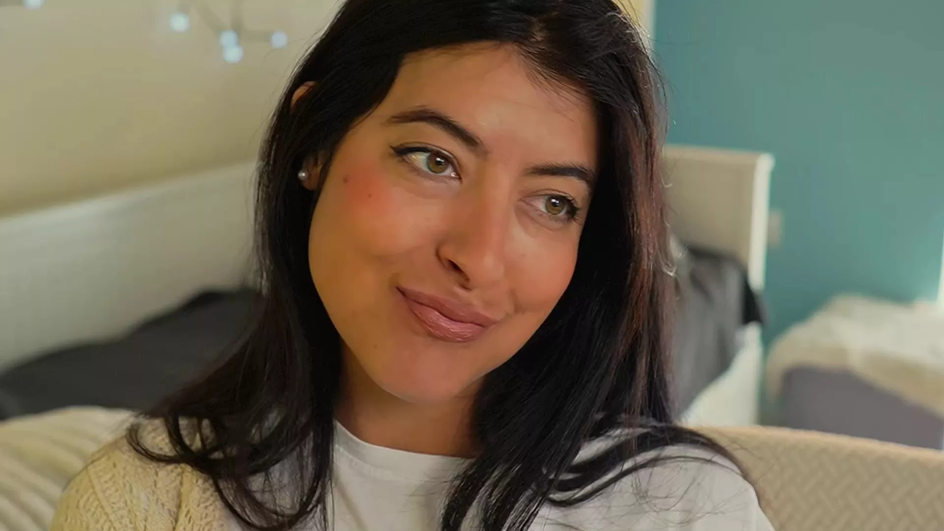 Offline Anabel_curvy on Cam4