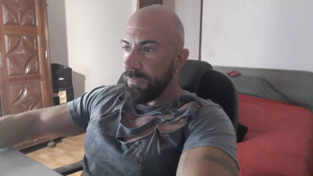 andrecampos87 on Cam4