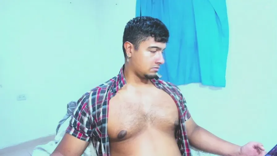 Offline andylemonda1 on Cam4