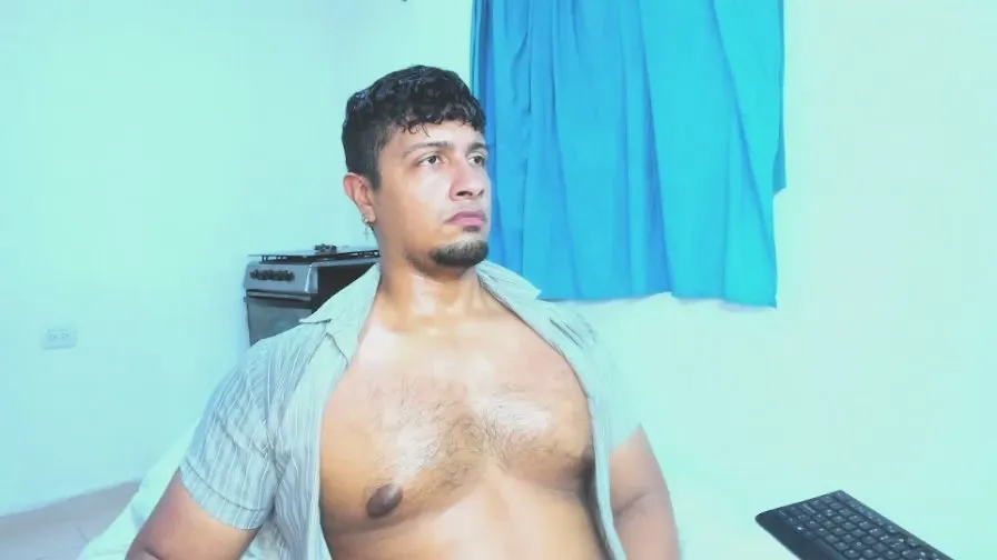 Offline andylemonda1 on Cam4