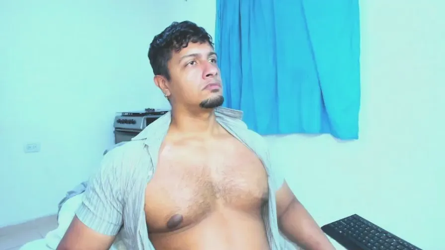 Offline andylemonda1 on Cam4