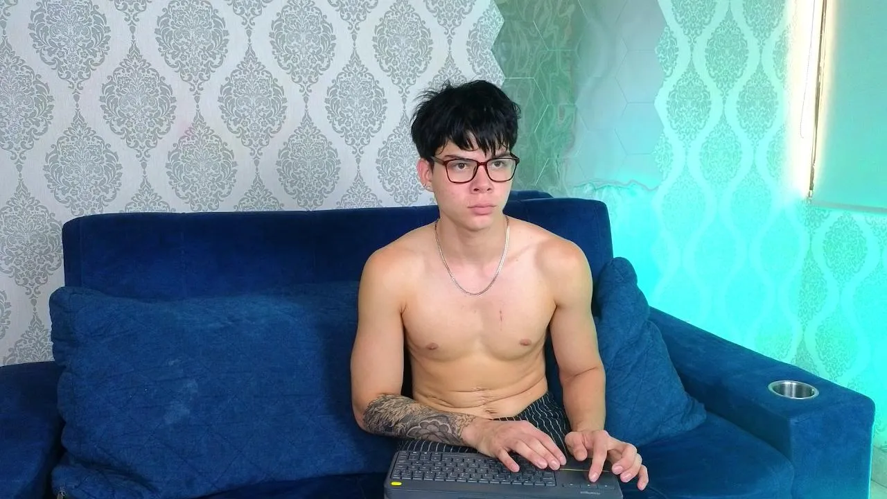 Freechat Angel_boyy2 on Cam4