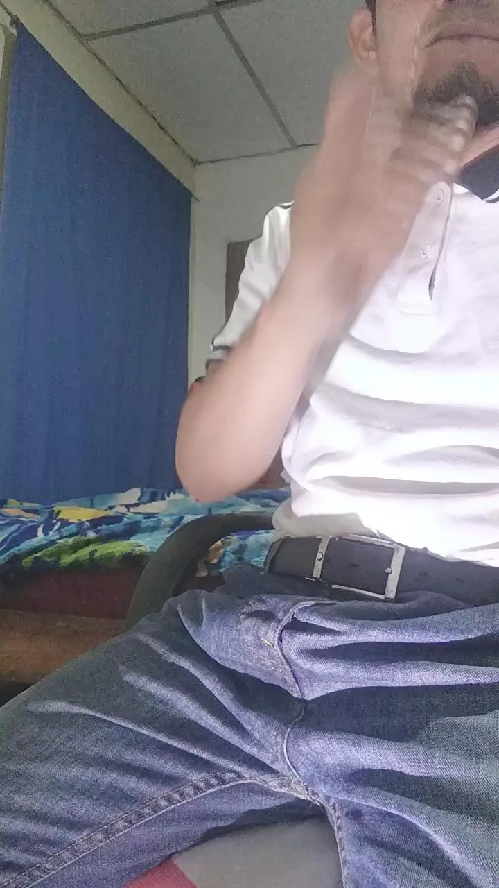 Offline angelmontillao on Cam4