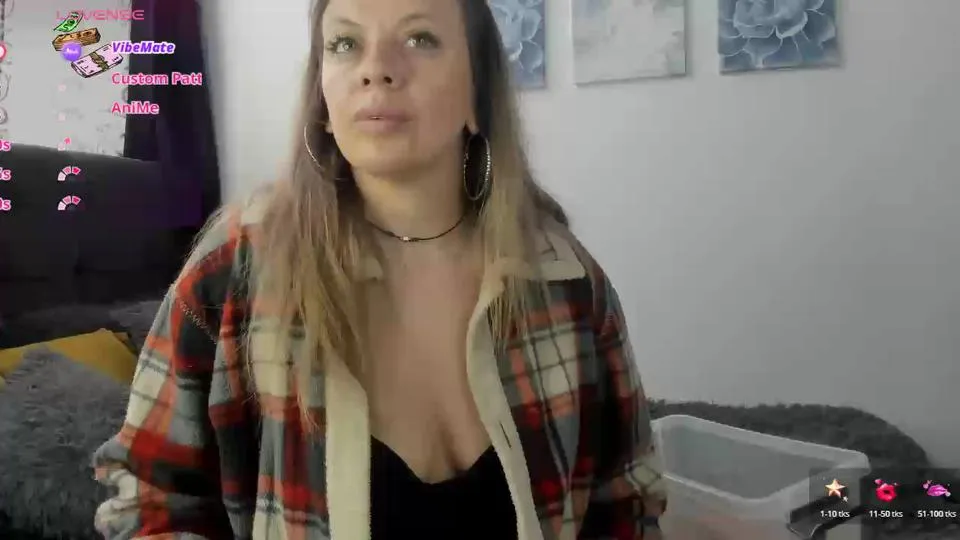 Offline Arianawil on Cam4