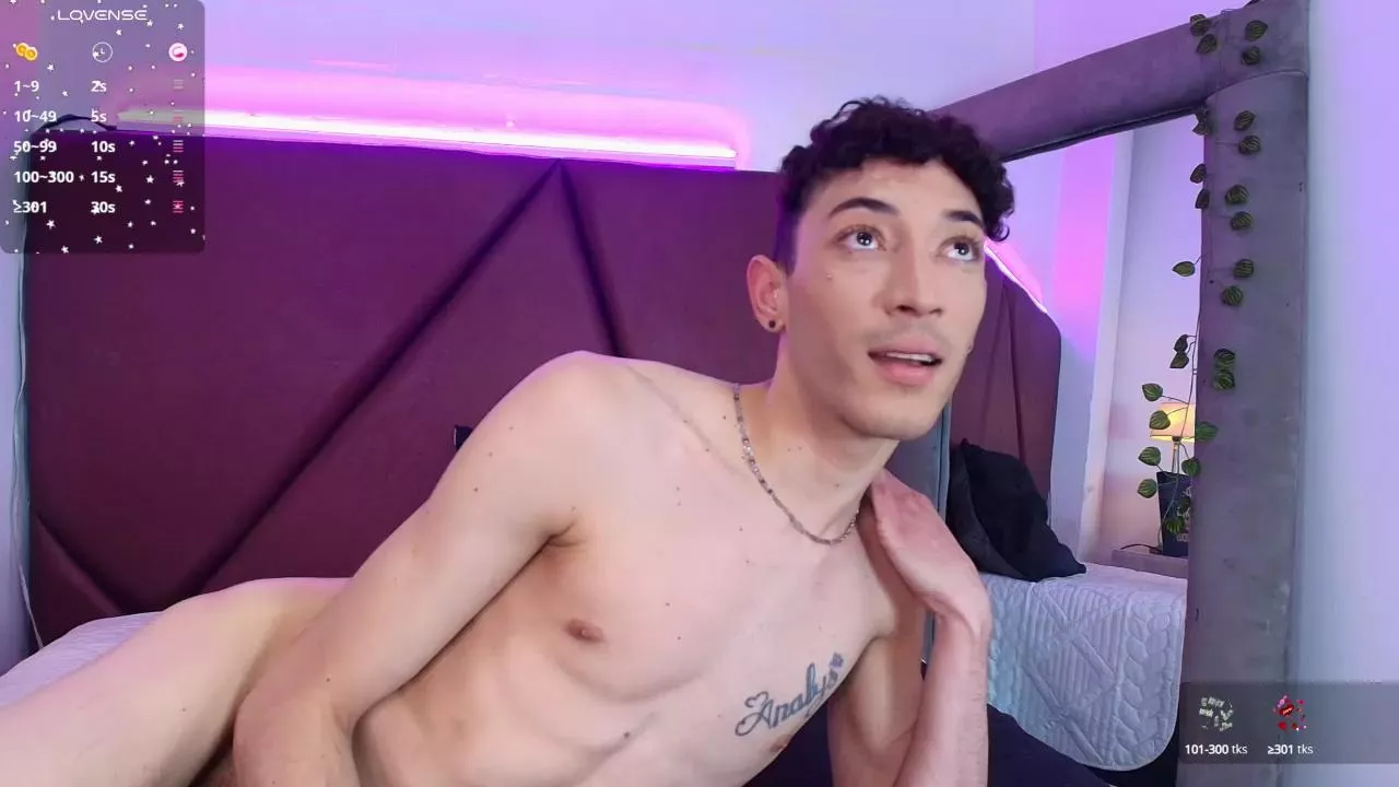 Offline Ashton_Myers on Cam4