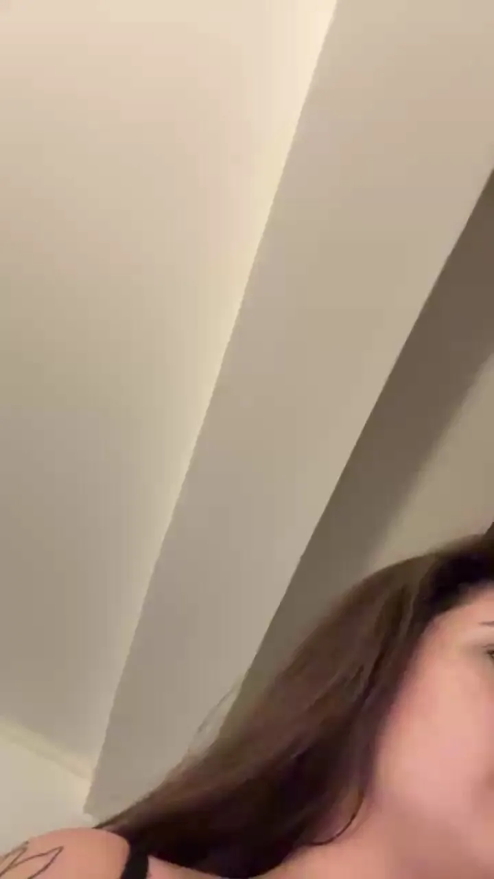 Babyalma1994 on Cam4 