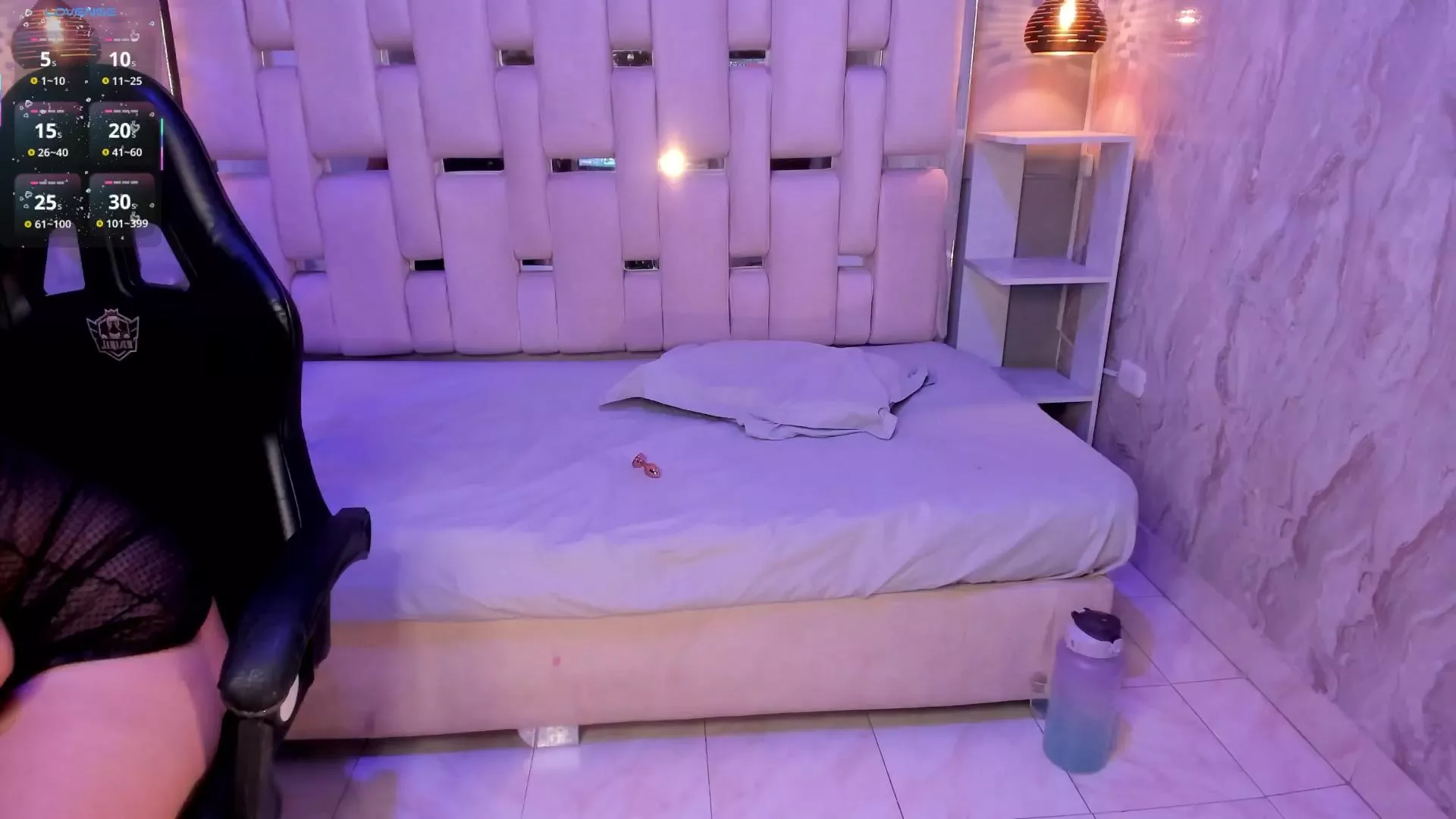 Freechat BBWCloe_ on Cam4