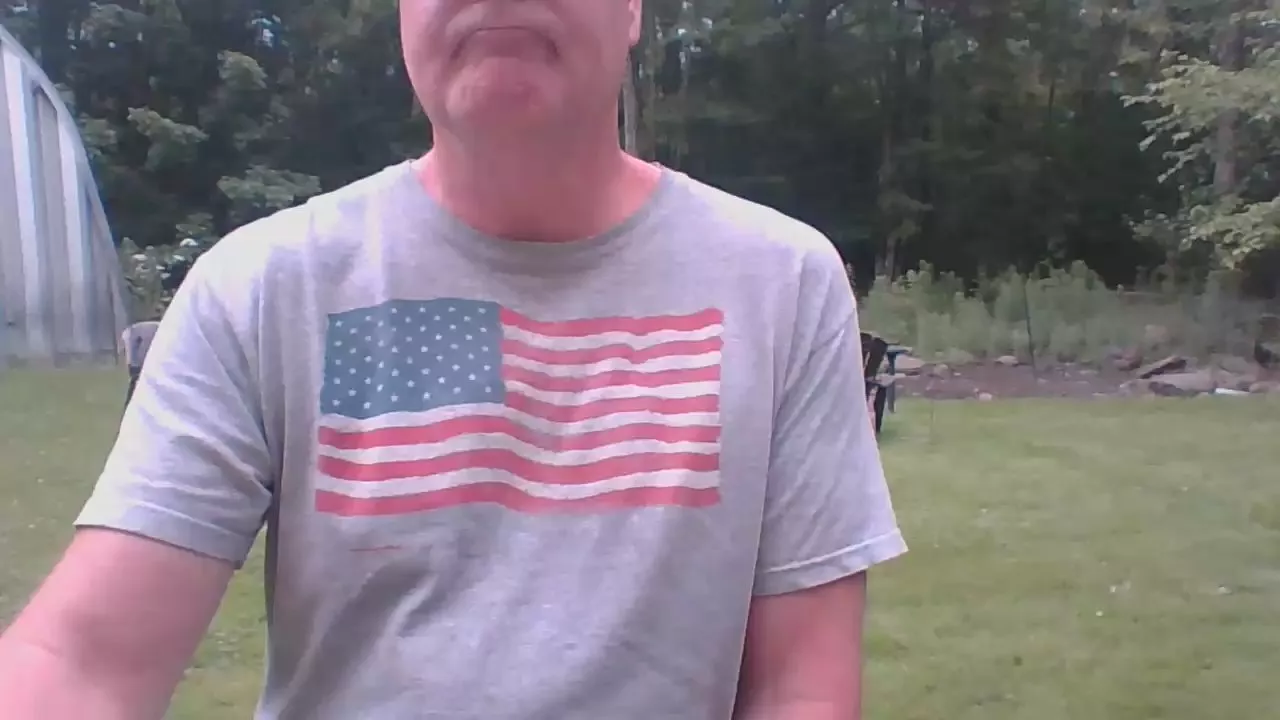 Offline Beeffarmer on Cam4