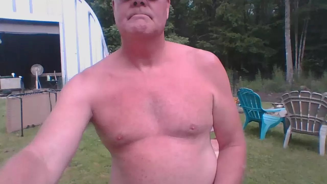 Offline Beeffarmer on Cam4