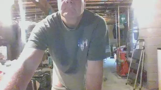 Offline Beeffarmer on Cam4