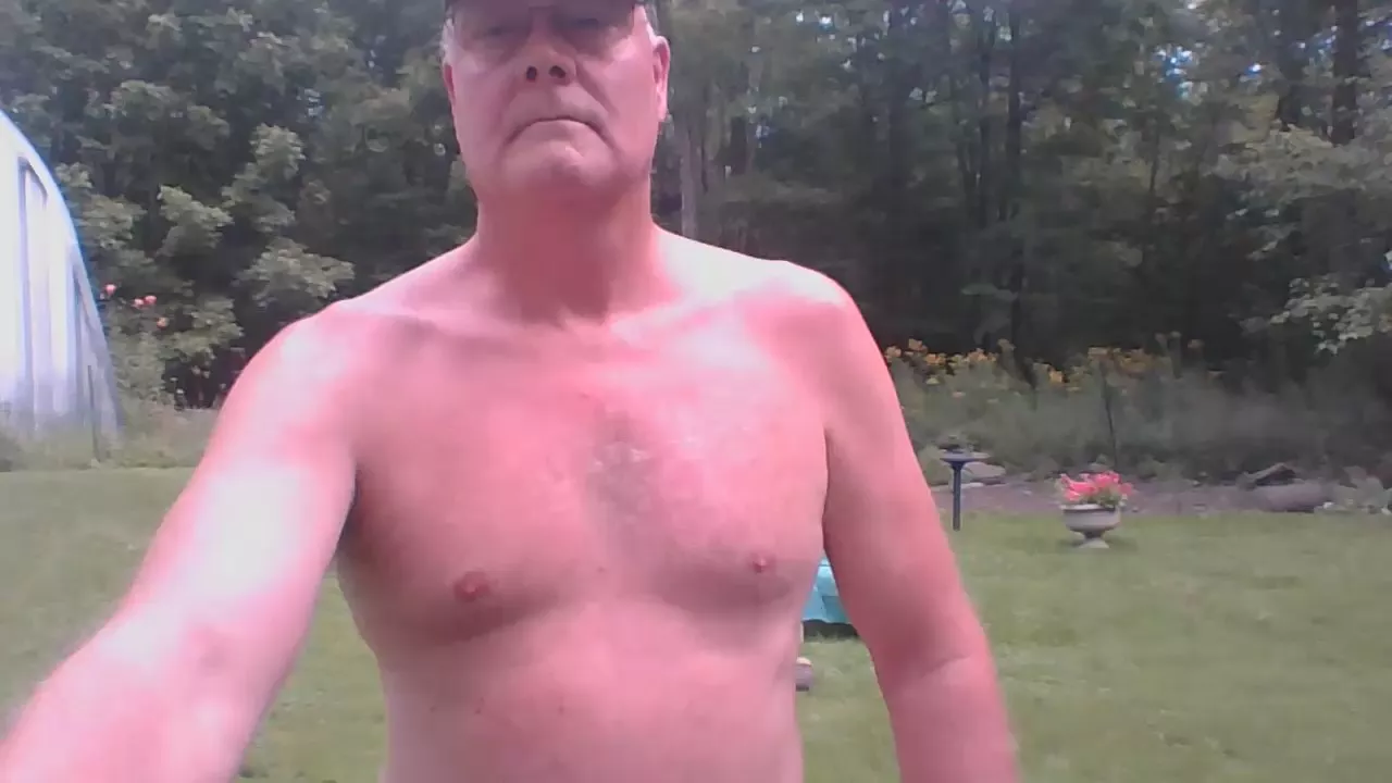 Offline Beeffarmer on Cam4