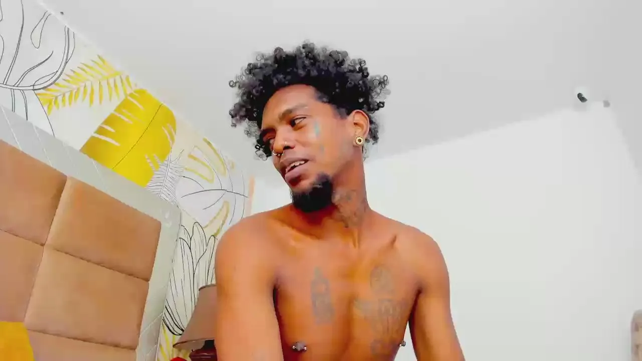 bigblackhottx1 on Cam4 