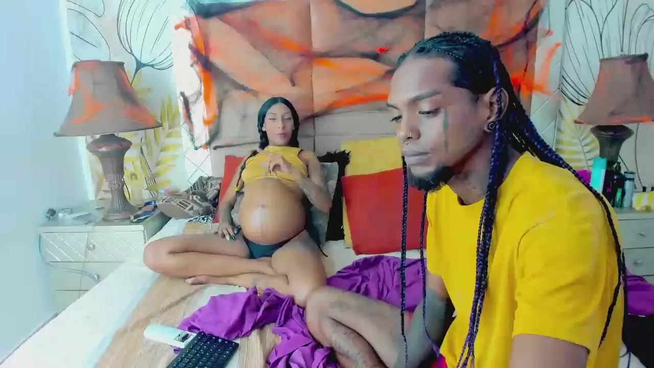 bigblackhottx1 on Cam4 