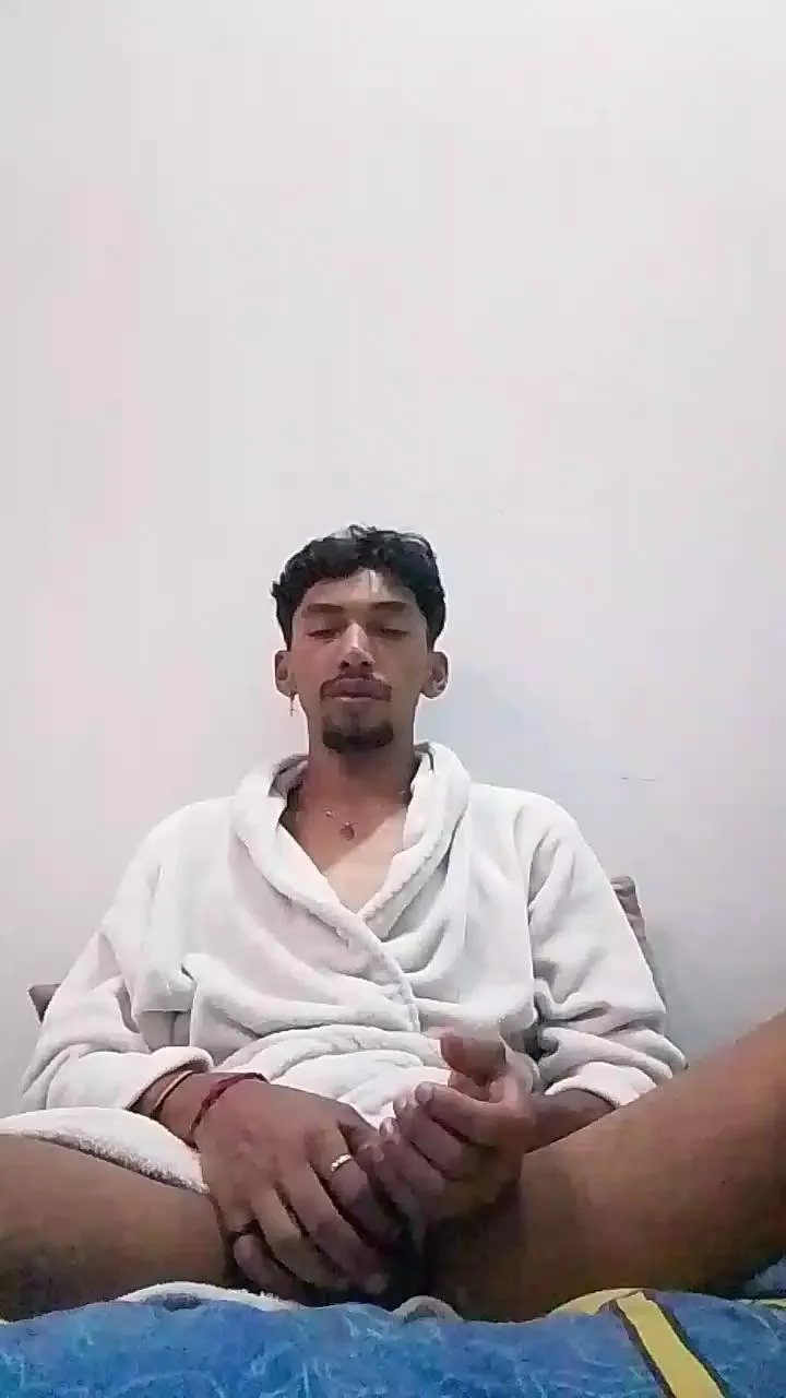 Offline Binhoboss on Cam4