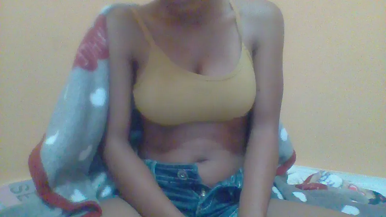 Offline briscelatafit3 on Cam4