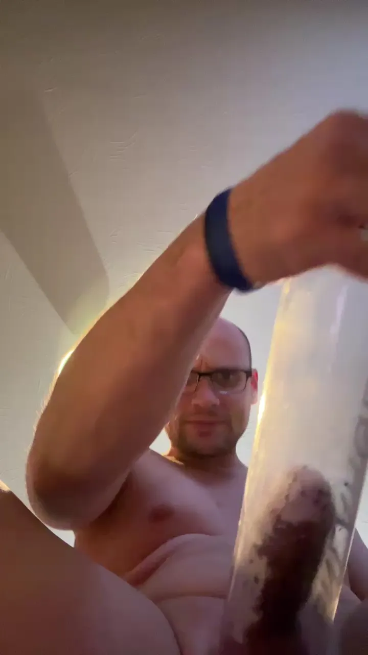 Offline britishcock22 on Cam4