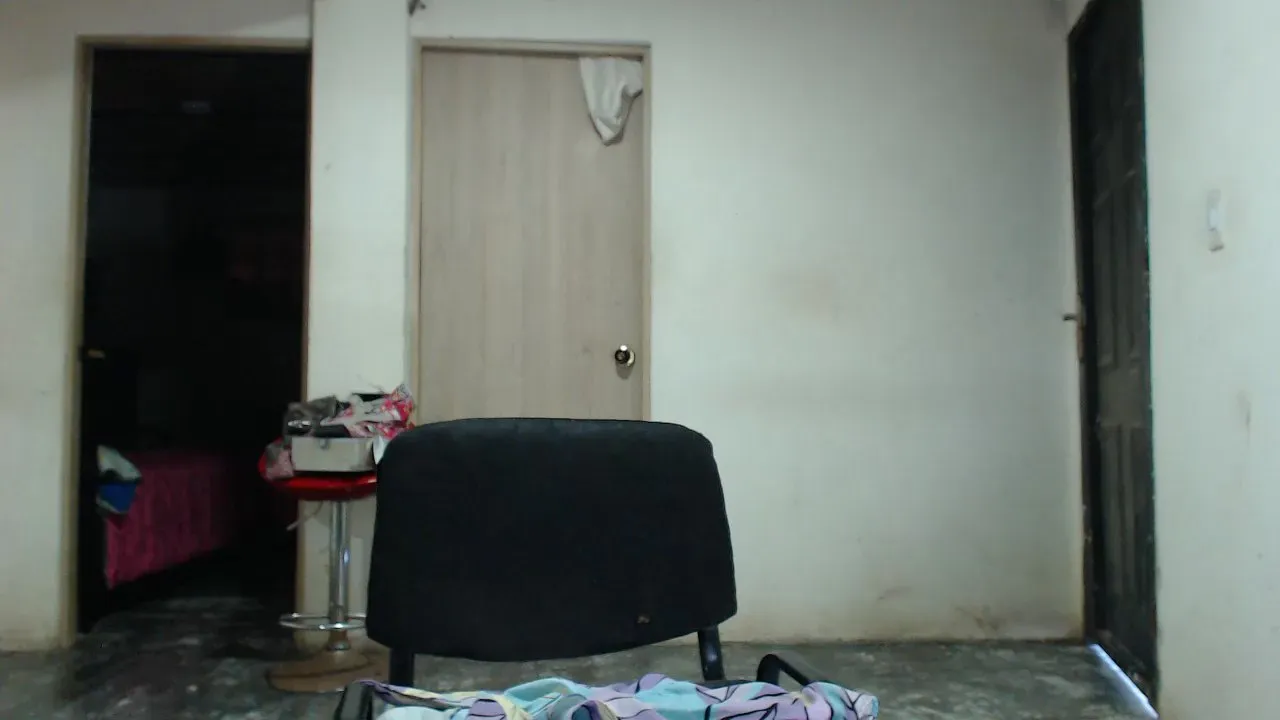 Candyfreemom on Cam4