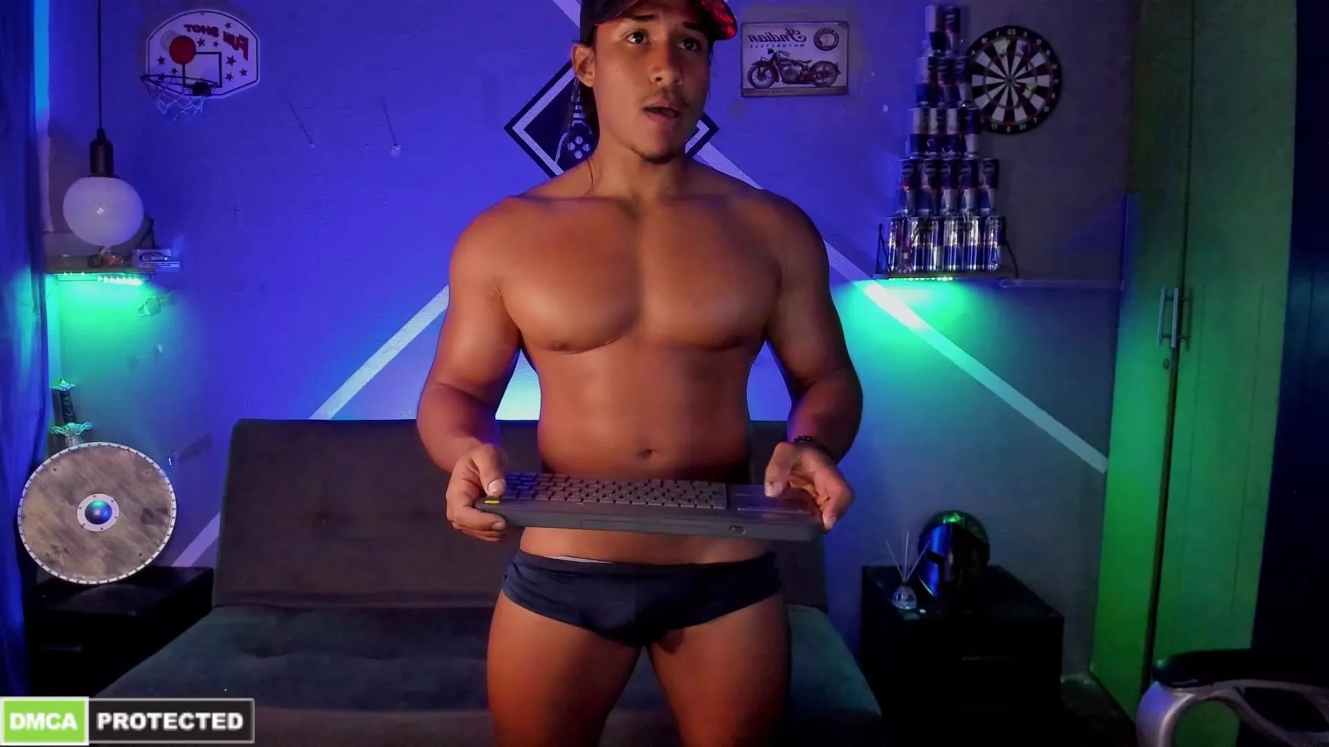 Offline Carl_Smithh on Cam4