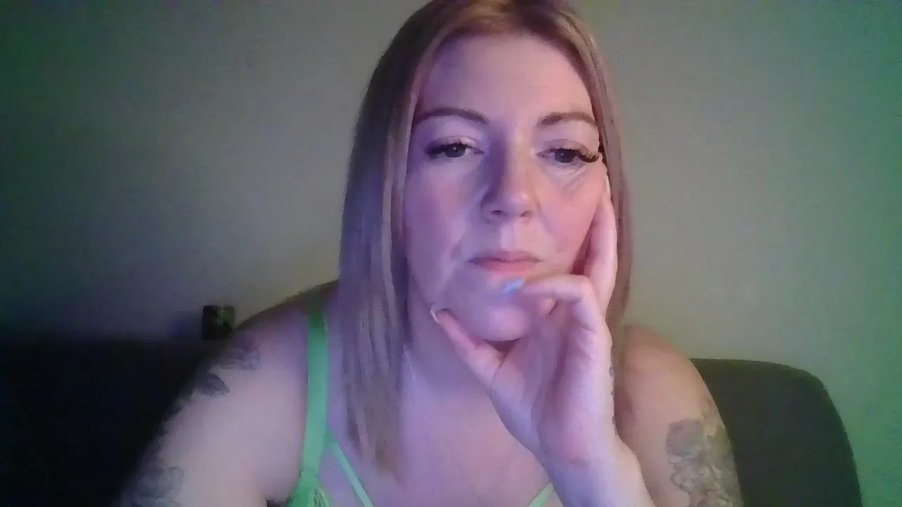 Offline Chanti_ryder_x on Cam4