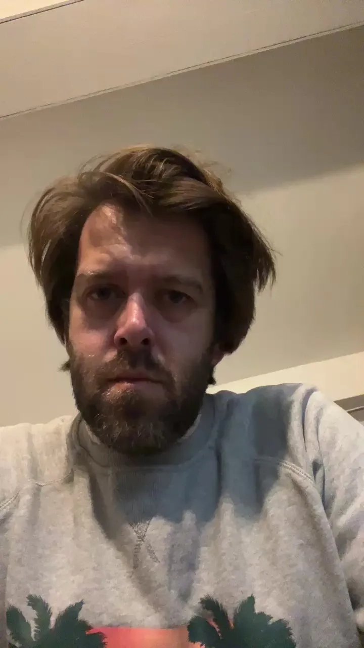 Offline charlyplc75 on Cam4