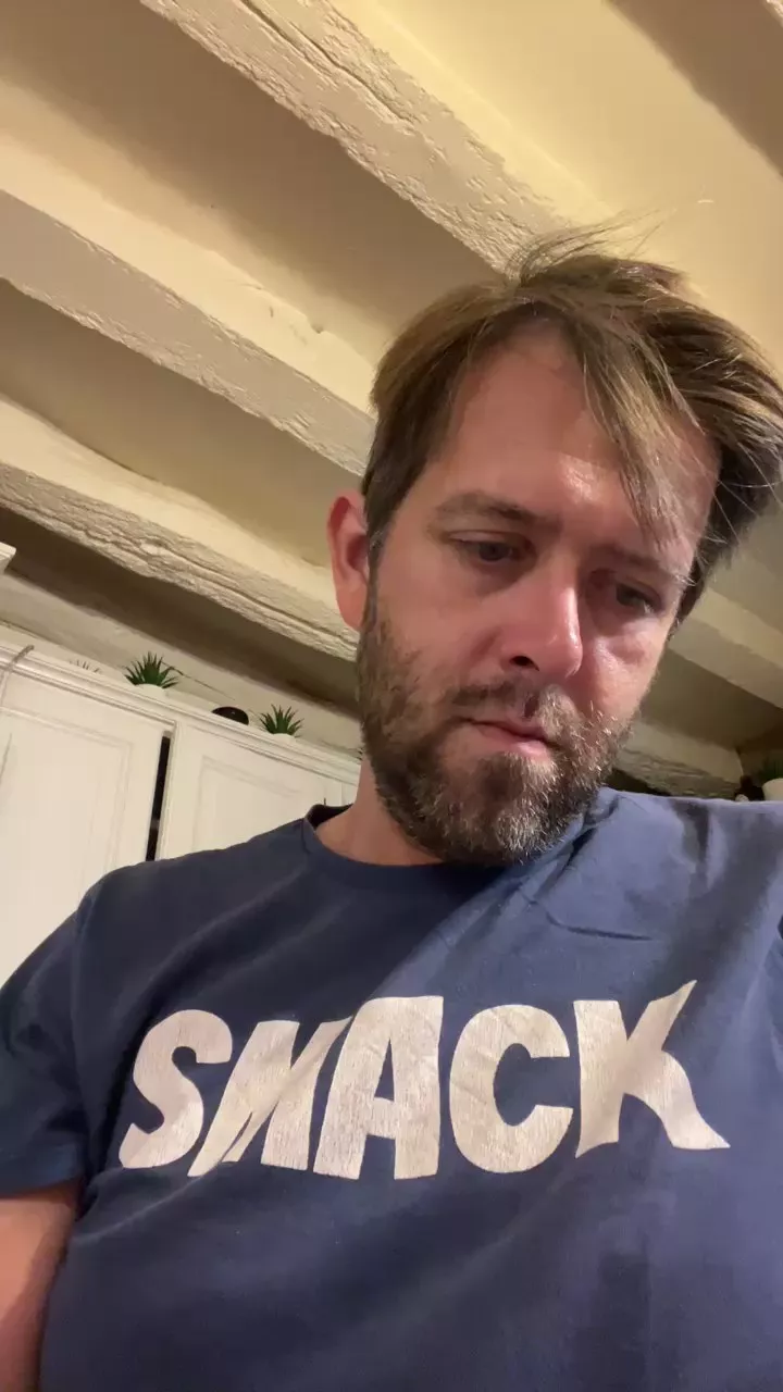 Offline charlyplc75 on Cam4