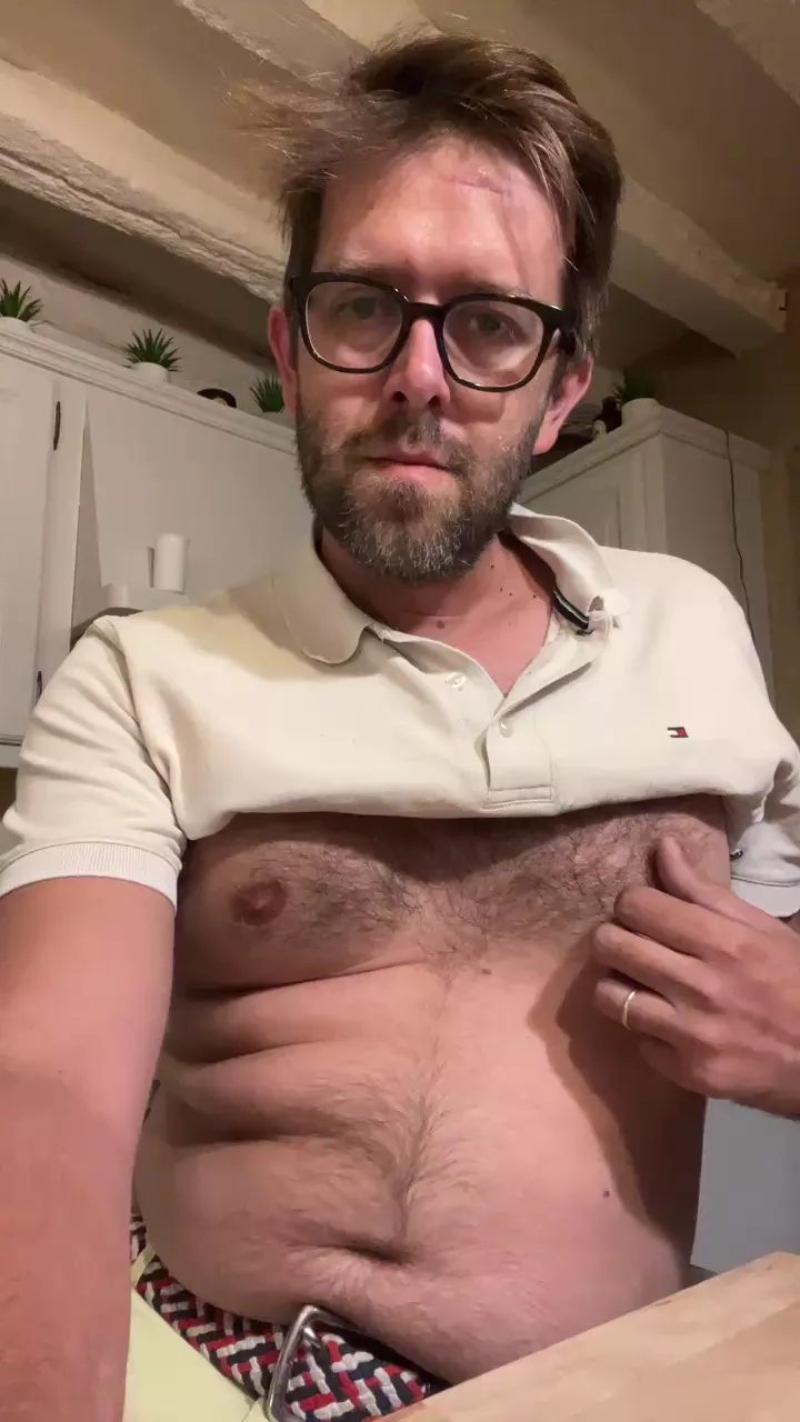 Offline charlyplc75 on Cam4