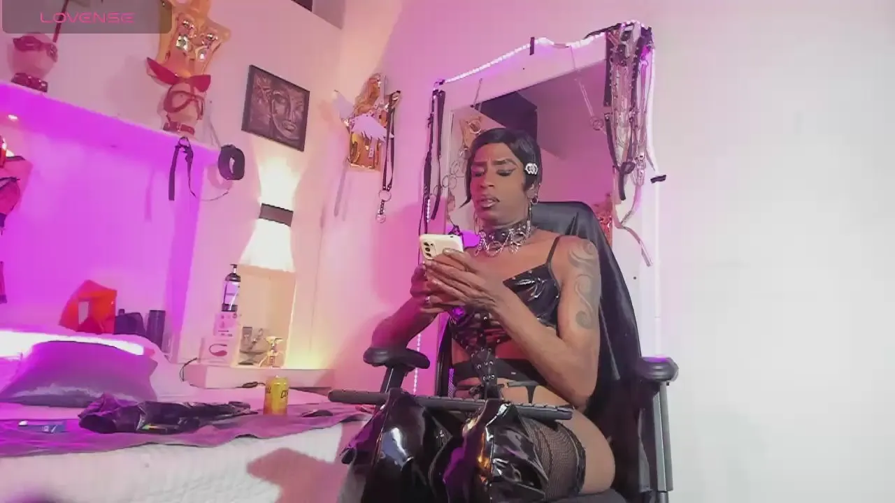 Freechat CorwinDallas20 on Cam4