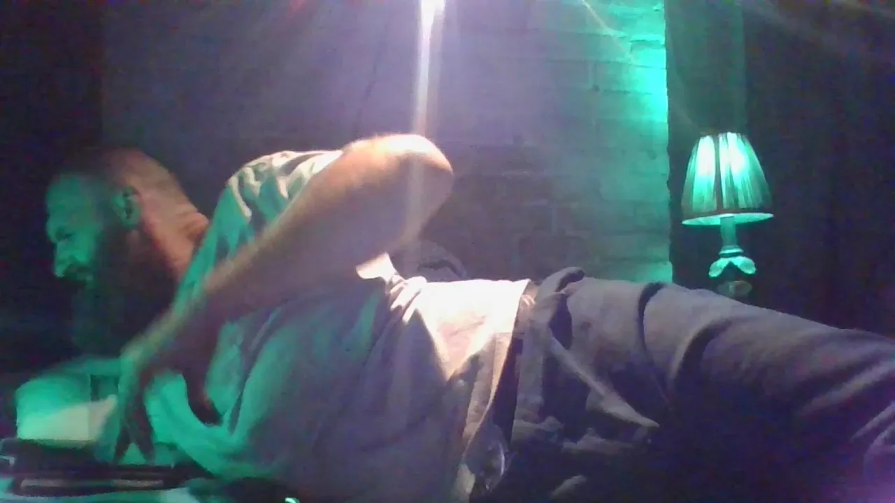 Offline Cowboy0894 on Cam4