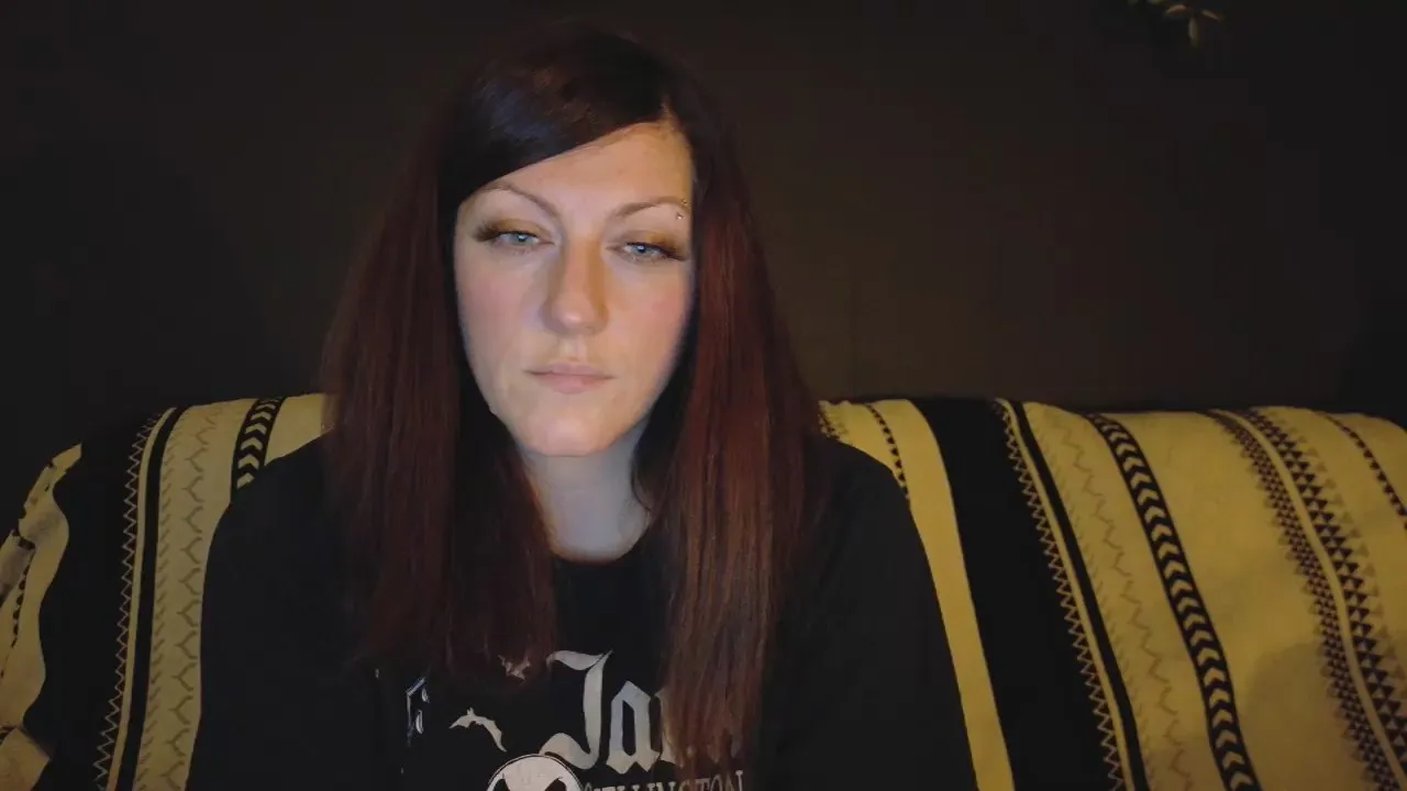 Offline Curvy_NolaMILF on Cam4